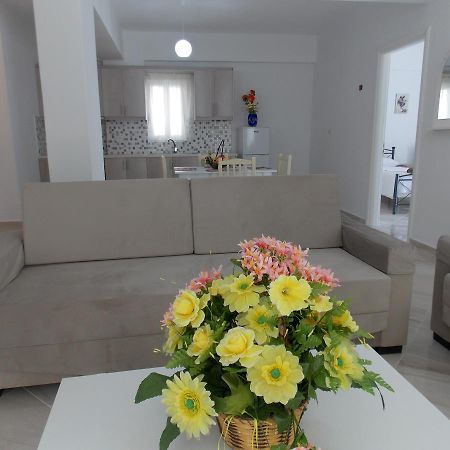 Zeta'S Apartments Sarandë Buitenkant foto