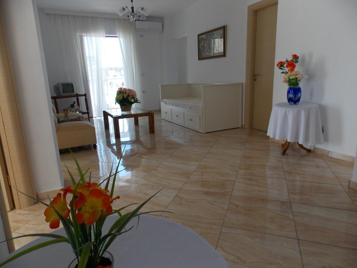 Zeta'S Apartments Sarandë Buitenkant foto