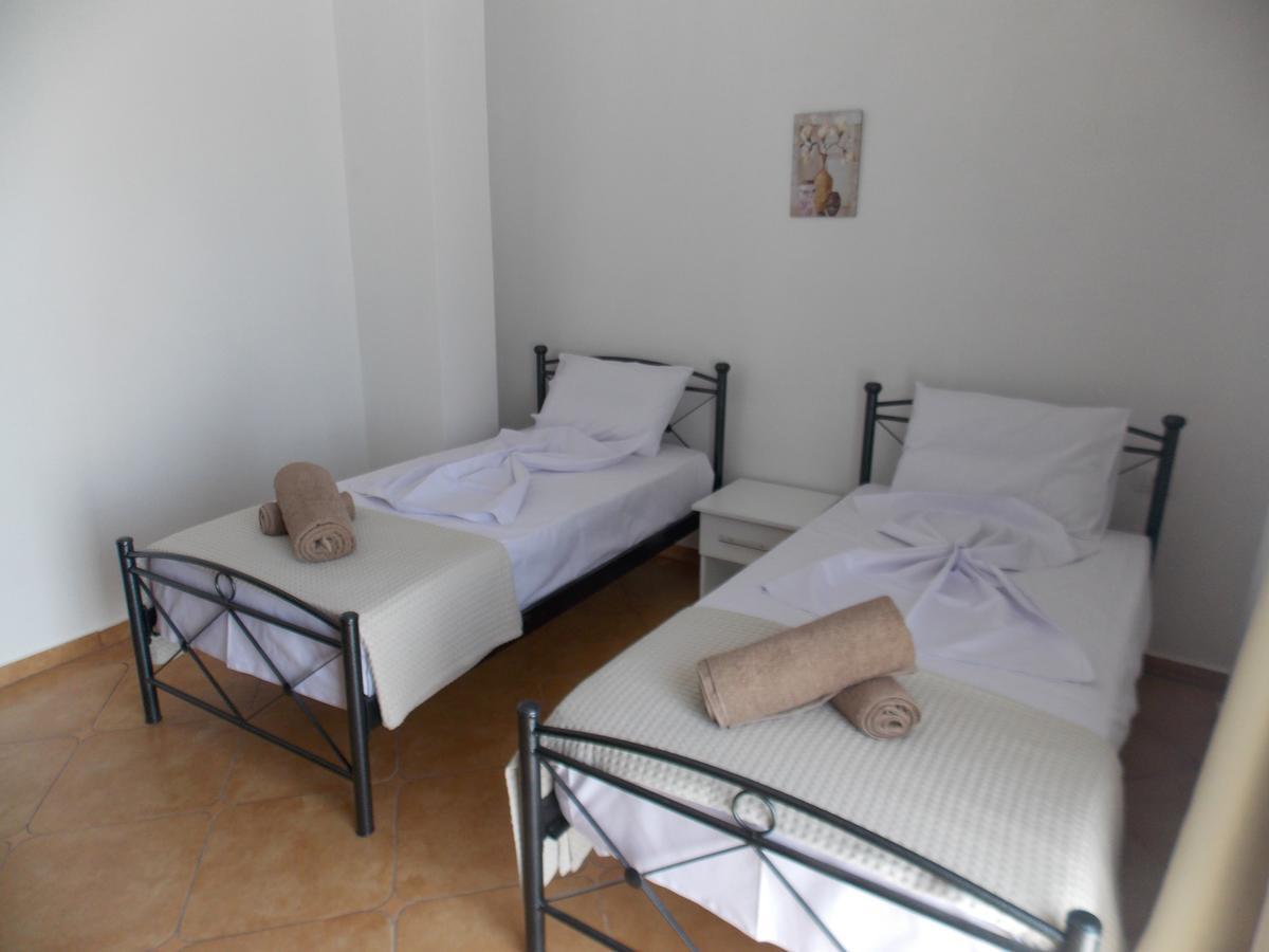 Zeta'S Apartments Sarandë Buitenkant foto