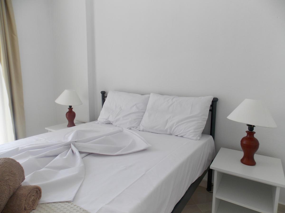 Zeta'S Apartments Sarandë Buitenkant foto